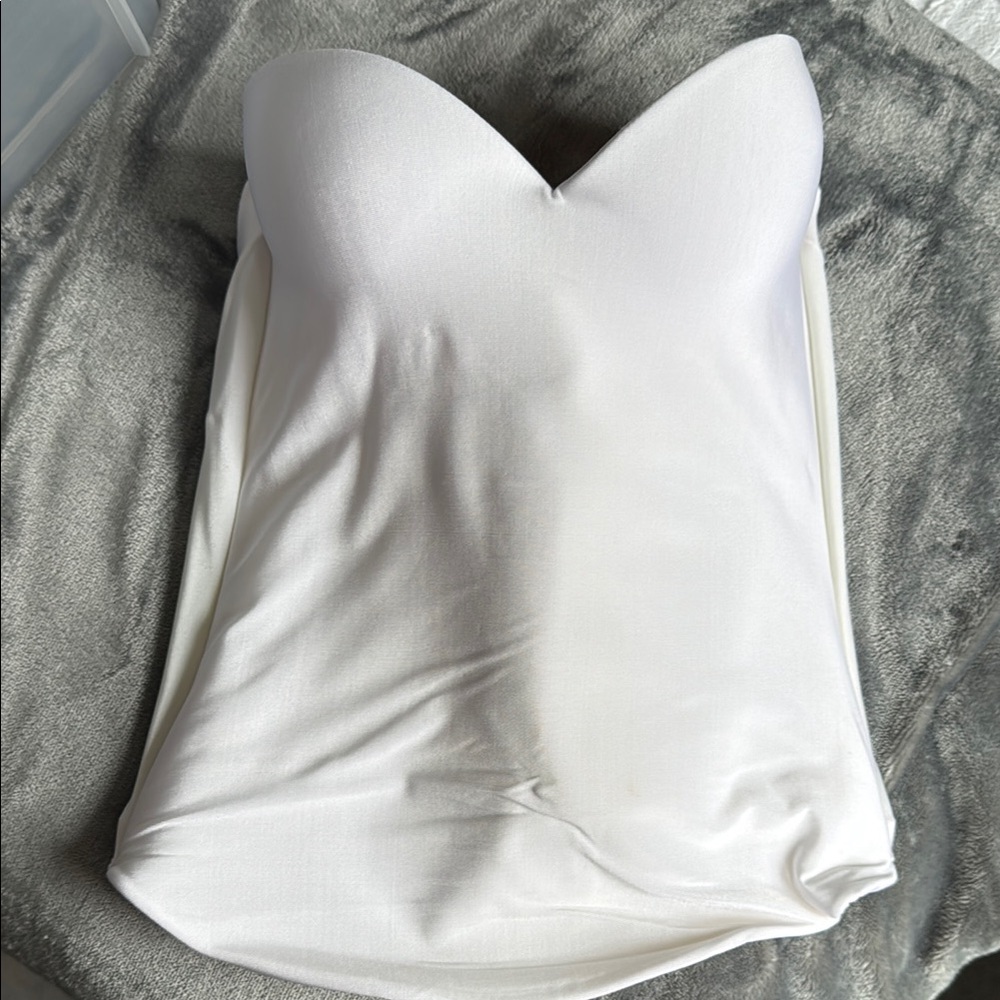 Elegant White Strapless Women's Intimate 34B